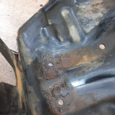 Полка аккумулятора Suzuki Swift 2006 M16A хетчбэк 3дв. - изображение 4