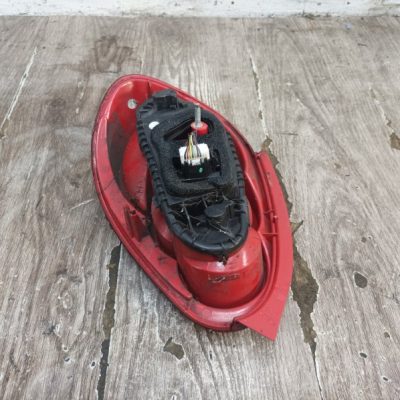Фонарь Toyota Aygo 2008 1KR-FE хетчбэк 5дв., Задн., Прав. - изображение 5