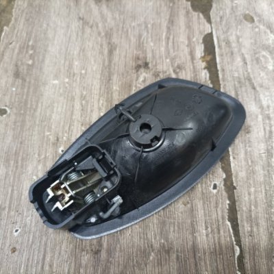 Ручка двери внутренняя Renault Megane 3 2011 хетчбэк 5дв. K4M858 Задн. Лев. - изображение 6