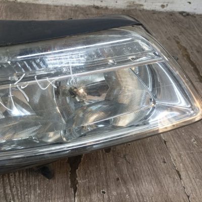 Фара Opel Insignia 2010 A18XER 1.8 хетчбэк 5дв., Перед., Прав. - изображение 2