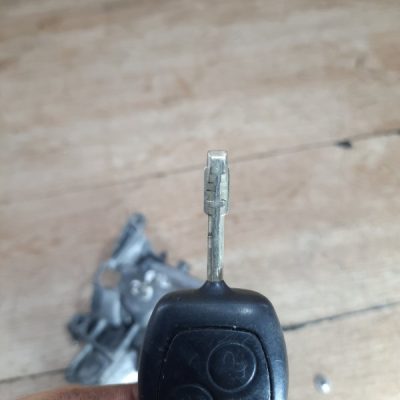 Замок зажигания Ford Fiesta 2007 FUJA/FUJB хетчбэк 3дв. - изображение 2