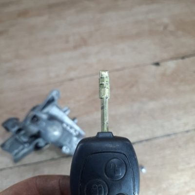 Замок зажигания Ford Fiesta 2007 FUJA/FUJB хетчбэк 3дв. - изображение 2