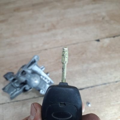 Замок зажигания Ford Fiesta 2007 FUJA/FUJB хетчбэк 3дв. - изображение 3