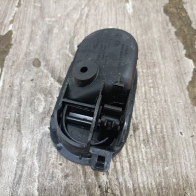 Ручка двери внутренняя Ford Fiesta 5 2007 хетчбэк 3дв. FUJA/FUJB Перед. Прав. - изображение 5