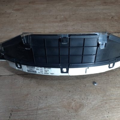Панель приборов Volvo S60 2004 D5244T седан 4дв. - изображение 5