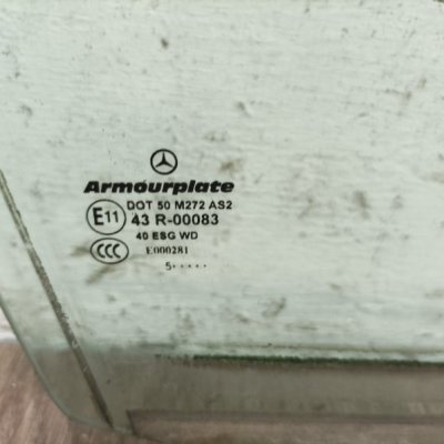 Стекло Mercedes-Benz C-Class 2008 C220 Перед. Прав. - изображение 2
