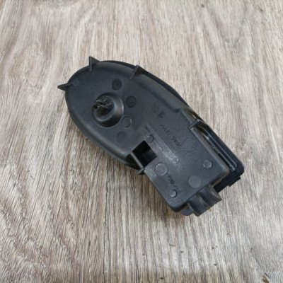 Ручка двери внутренняя Ford Focus 1 2001 хетчбэк 5дв. FYDB Перед. Прав. - изображение 6