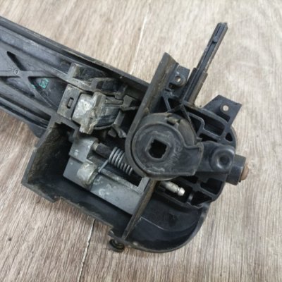 Ручка двери внешняя Ford Fiesta 5 2007 хетчбэк 3дв. FUJA/FUJB Перед. Лев. - изображение 3