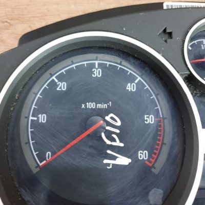 Панель приборов Opel Zafira B 2009 Z19DT 1.9 минивен - изображение 2