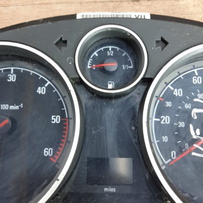 Панель приборов Opel Zafira B 2010 A17DTJ 1.7 минивен - изображение 5
