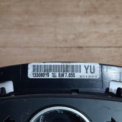 Панель приборов Opel Zafira B 2010 A17DTJ 1.7 минивен - изображение 6