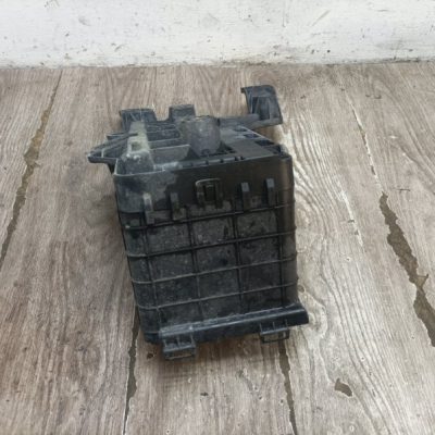 Полка аккумулятора Audi A3 2003 AXW хетчбэк 3дв. - изображение 6