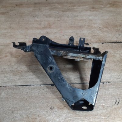 Полка аккумулятора Toyota Aygo 2006 хетчбэк 3дв. 1KR-FE - изображение 5