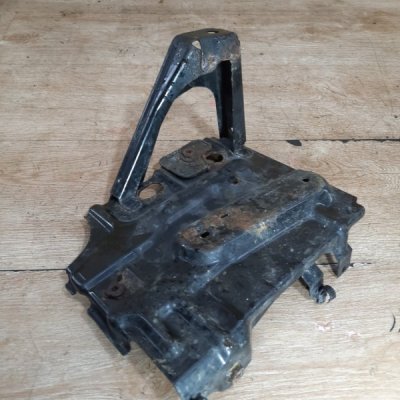 Полка аккумулятора Toyota Aygo 2006 хетчбэк 3дв. 1KR-FE - изображение 6