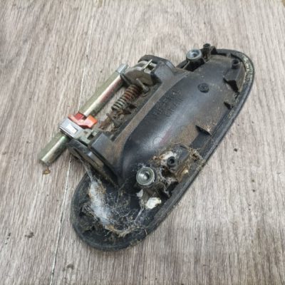 Ручка двери внешняя Nissan Almera N16 2000 QG15DE хетчбэк 5дв., Перед., Лев. - изображение 3