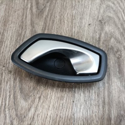 Ручка двери внутренняя Renault Megane 3 2011 хетчбэк 5дв. K4M858 Перед. Лев. - изображение 5