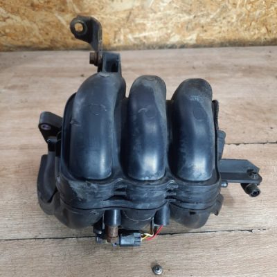 Коллектор впускной Toyota Aygo 2006 1KR-FE хетчбэк 5дв. - изображение 3