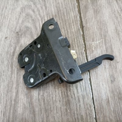 Замок крышки багажника Audi A3 2003 хетчбэк 3дв. AXW Задн. - изображение 3
