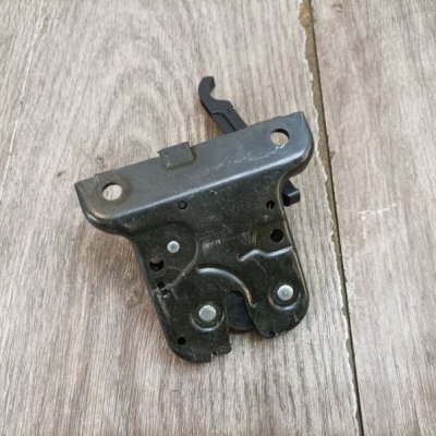 Замок крышки багажника Audi A3 2003 хетчбэк 3дв. AXW Задн. - изображение 4