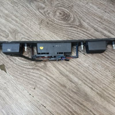 Кнопка открывания багажника Audi A3 2003 хетчбэк 3дв. AXW Задн. - изображение 6