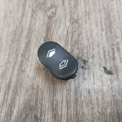 Кнопка стеклоподъемника Ford Focus 1 2001 хетчбэк 5дв. FYDB Перед. Лев. - изображение 5