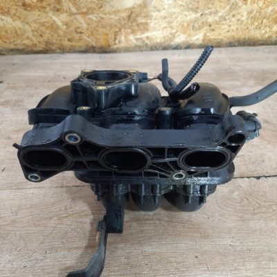 Коллектор впускной Peugeot 107 2007 1KR-FE(384F) хетчбэк 5дв. - изображение 5