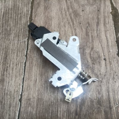 Активатор замка крышки багажника Ford Fiesta 5 2005 хетчбэк 5дв. FXJA/FXJB Задн. - изображение 5