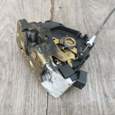 Замок двери Ford Focus 1 2001 хетчбэк 5дв. FYDB Задн. Лев. - изображение 5