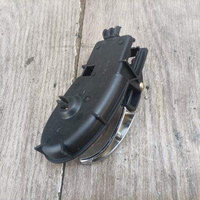 Ручка двери внутренняя Ford Focus 1 2001 хетчбэк 5дв. FYDB Задн. Лев. - изображение 5