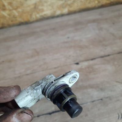 Датчик распредвала Opel Corsa D 2008 Z13DTH 5дв хечбек - изображение 4