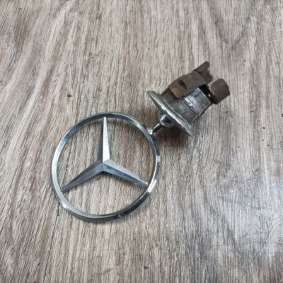 Эмблема Mercedes-Benz C-Class 2008 C220 - изображение 3