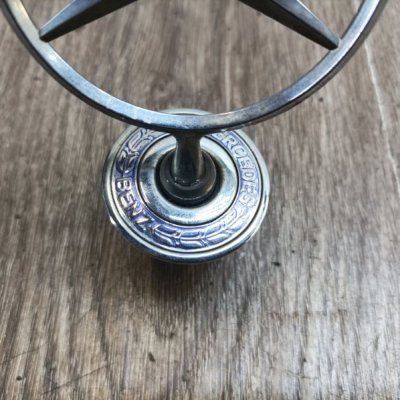 Эмблема Mercedes-Benz C-Class 2008 C220 - изображение 2