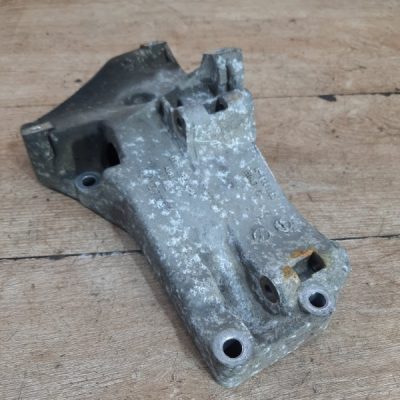 Кронштейн генератора Volkswagen Golf 5 2006 BUD хетчбэк 5дв. - изображение 7