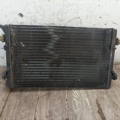 Радиатор ДВС Volkswagen Golf 2002 хетчбэк 5дв. BCB - изображение 6