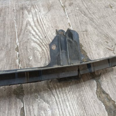 Панель замка капота Volkswagen Golf 5 2007 хетчбэк 5дв. BLF - изображение 4