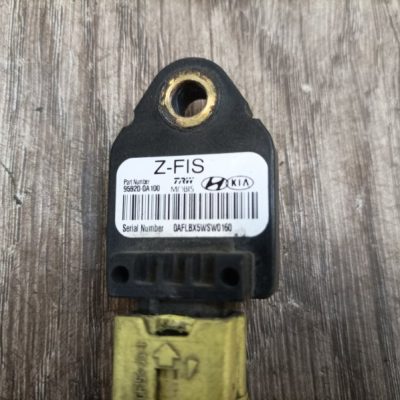 Датчик удара Kia Ceed 2010 G4FC хетчбэк 5дв. - изображение 5