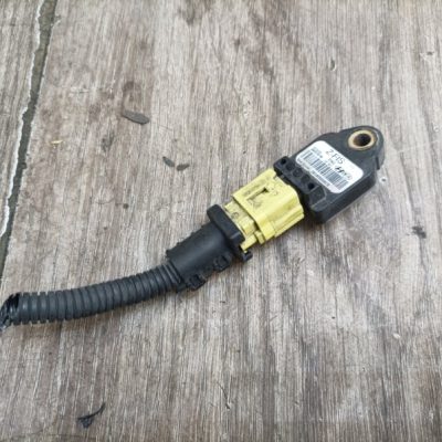Датчик удара Kia Ceed 2010 G4FC хетчбэк 5дв. - изображение 2