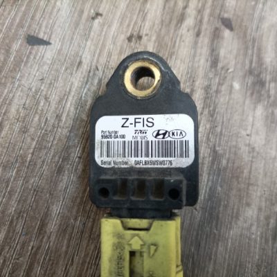 Датчик удара Kia Ceed 2010 G4FC хетчбэк 5дв. - изображение 5