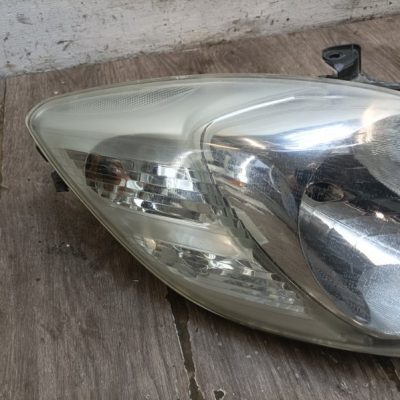 Фара Toyota Yaris 2007 2SZ-FE хетчбэк 3дв., Перед., Прав. - изображение 3