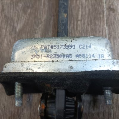 Ограничитель двери Ford Focus 2 2008 хетчбэк 5дв. SHDA Задн. Прав. - изображение 2