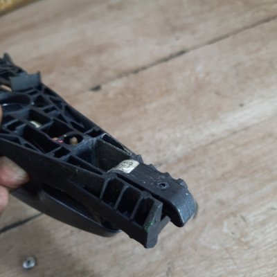 Ручка двери внешняя Chevrolet Aveo 2013 седан 4дв. F16D4 Перед. Прав. - изображение 5