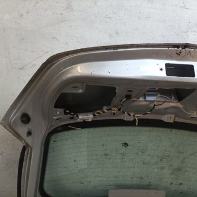 Дверь багажника Opel Corsa D 2008 Z10XEP 1.0 хетчбэк 3дв. - изображение 8