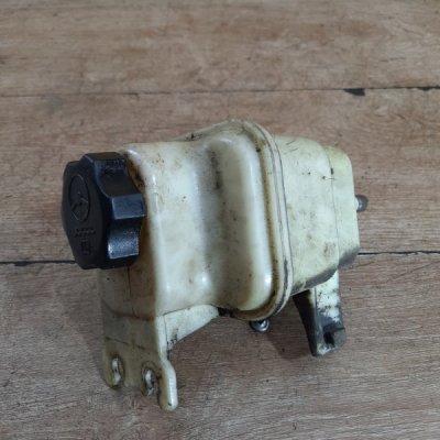 Бачок гидроусилителя Chevrolet Aveo 2013 седан 4дв. F16D4 - изображение 4