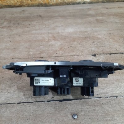 Блок управления климат-контролем Chevrolet Aveo 2013 седан 4дв. F16D4 - изображение 10