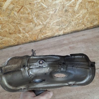 Тепловой экран выпускного коллектора Volkswagen Polo 2003 AZQ хетчбэк 3дв. - изображение 6