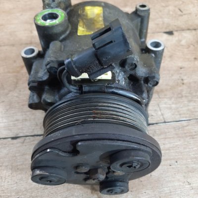 Компрессор кондиционера Ford Fiesta 5 2007 хетчбэк 3дв. FUJA/FUJB - изображение 6