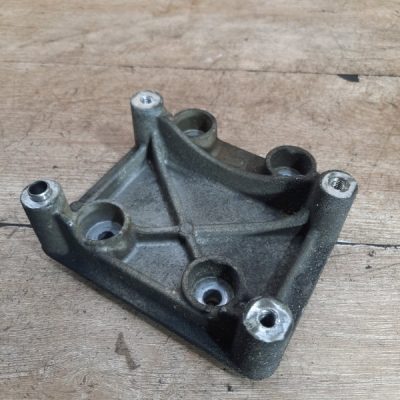 Кронштейн кондиционера Peugeot 206 2003 TU3JP(KFW) хетчбек 5 дв - изображение 3