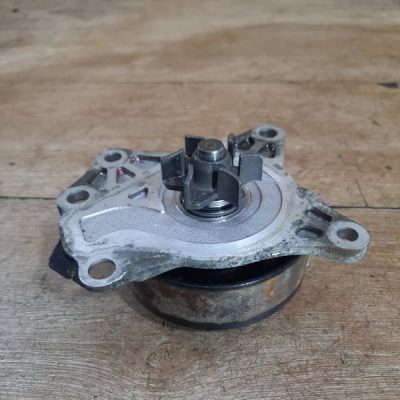 Помпа Toyota Aygo 2006 1KR-FE хетчбэк 3дв. - изображение 2