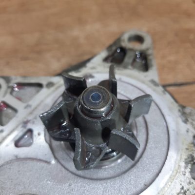 Помпа Toyota Aygo 2006 1KR-FE хетчбэк 3дв. - изображение 4