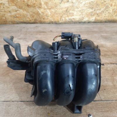 Коллектор впускной Toyota Aygo 2006 1KR-FE хетчбэк 3дв. - изображение 3